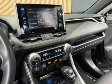 Toyota RAV4 2.5 Hybrid Lithium Black Edition CVT 5d