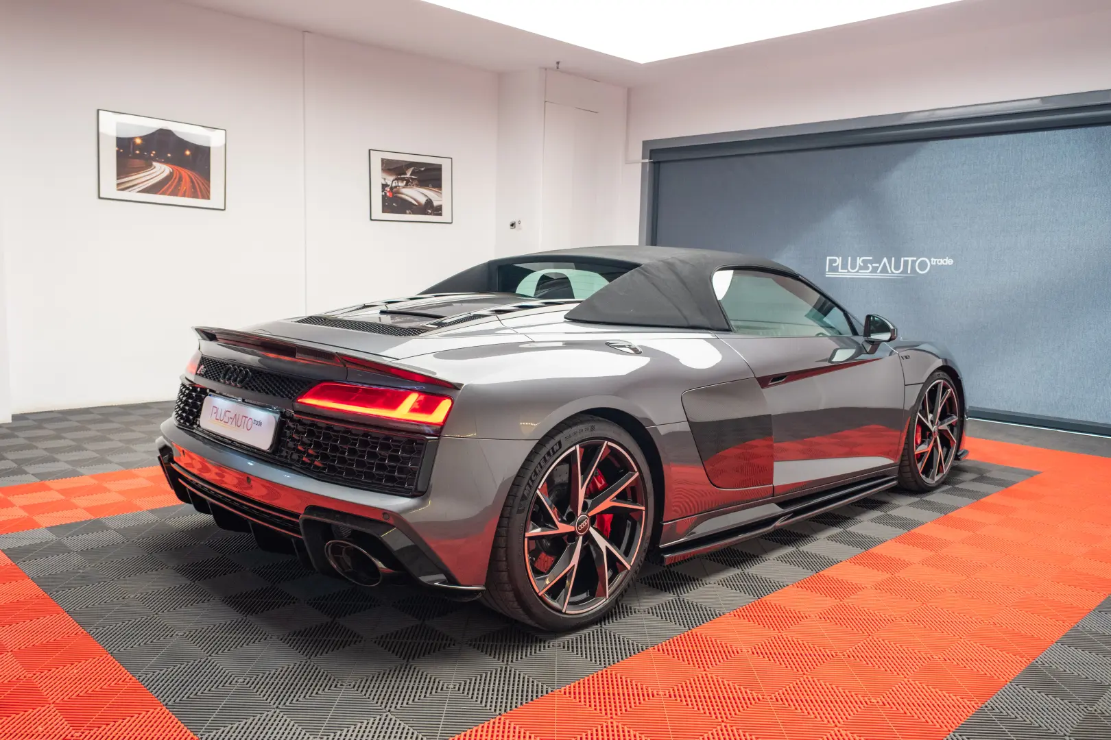 AUDI R8 SPYDER