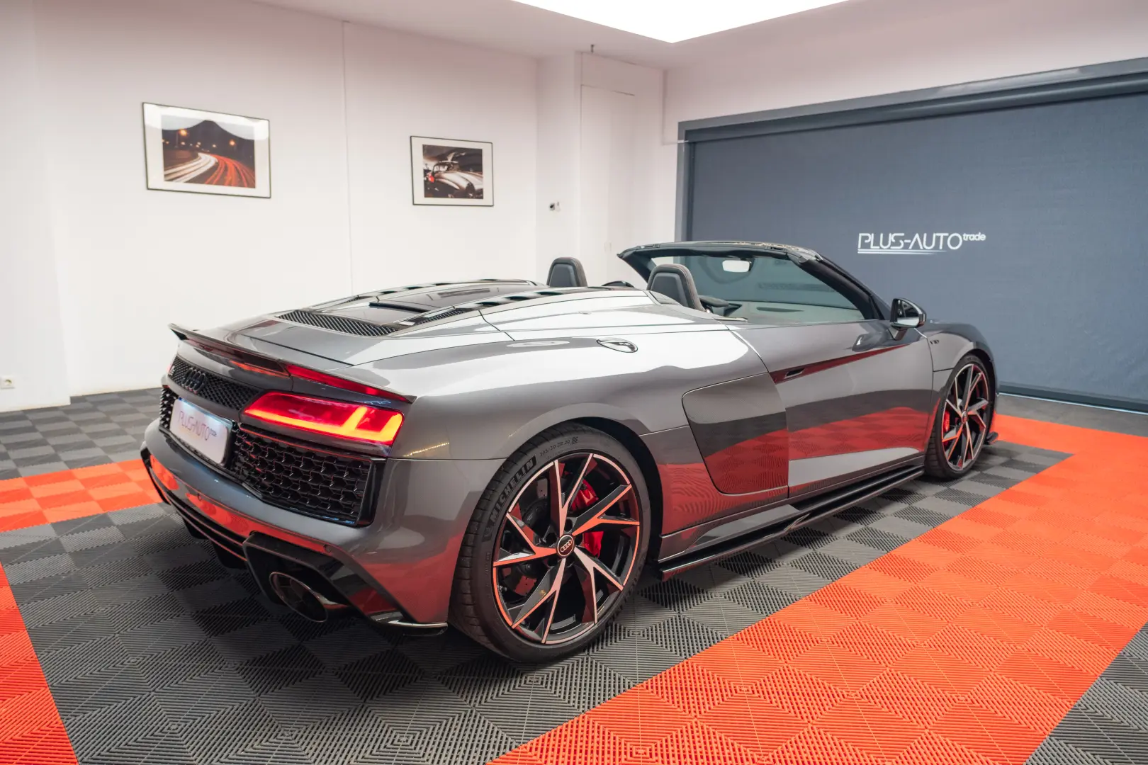 AUDI R8 SPYDER
