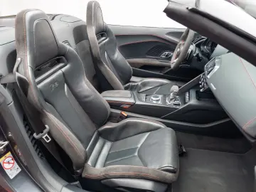 AUDI R8 SPYDER