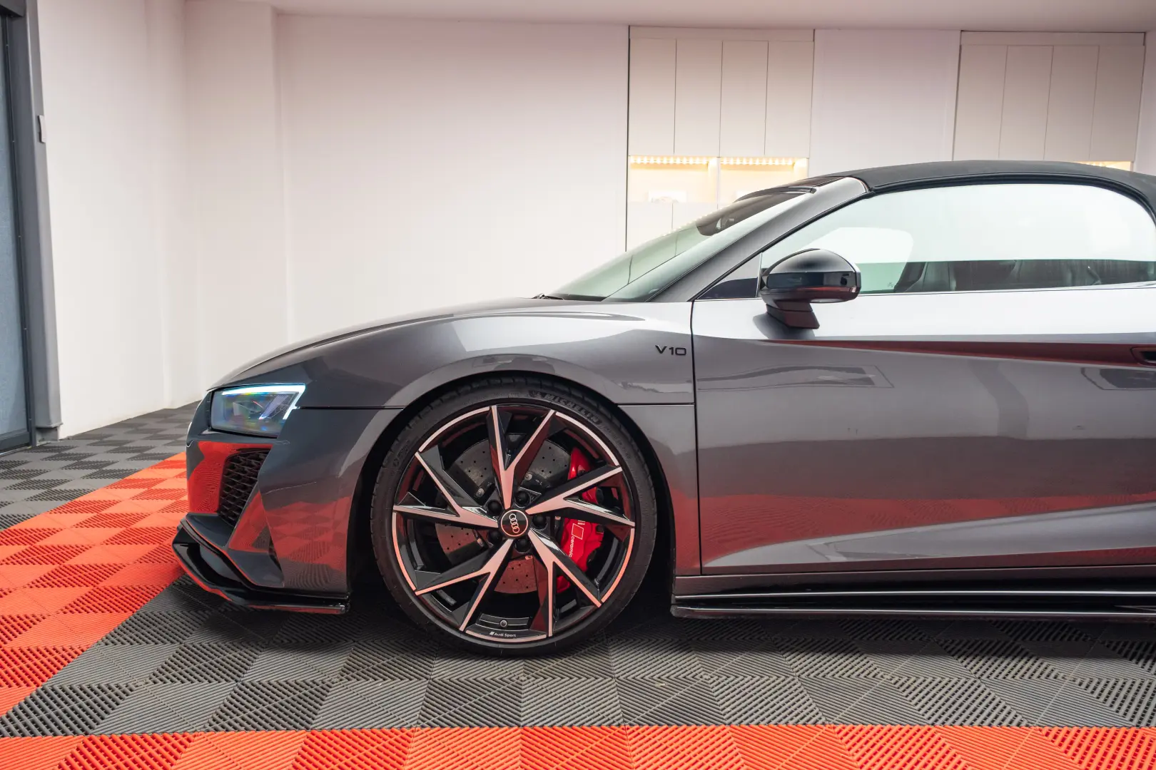 AUDI R8 SPYDER