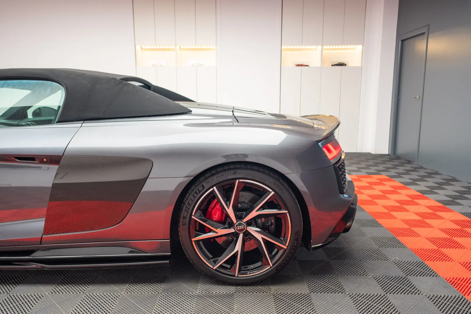 AUDI R8 SPYDER