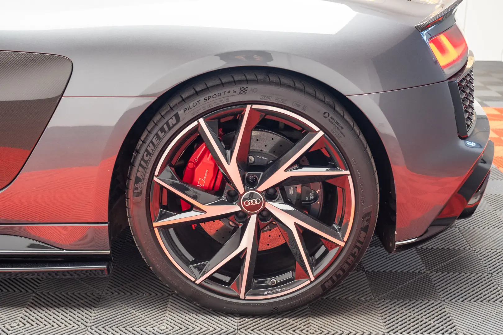 AUDI R8 SPYDER