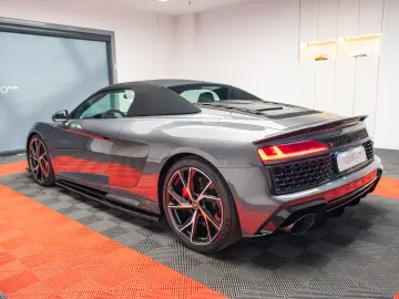 AUDI R8 SPYDER