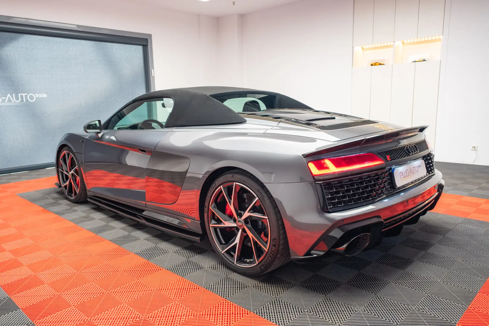 AUDI R8 SPYDER