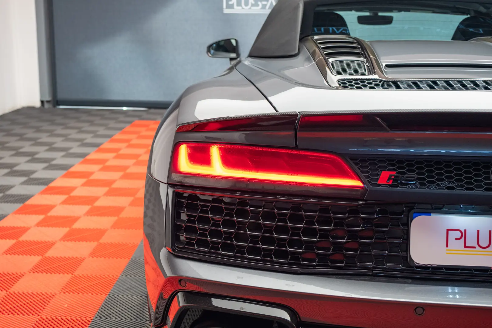 AUDI R8 SPYDER