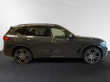 X5 xDrive50e M Sport B&W SkyLounge UPE 127.569 -