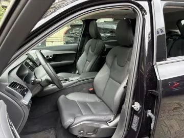 XC90 T8 Ultra Bright
