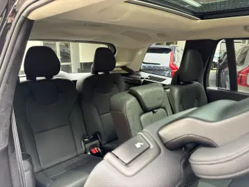 XC90 T8 Ultra Bright