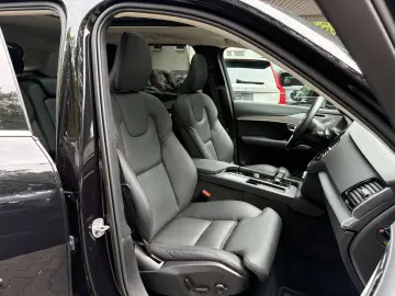 XC90 T8 Ultra Bright