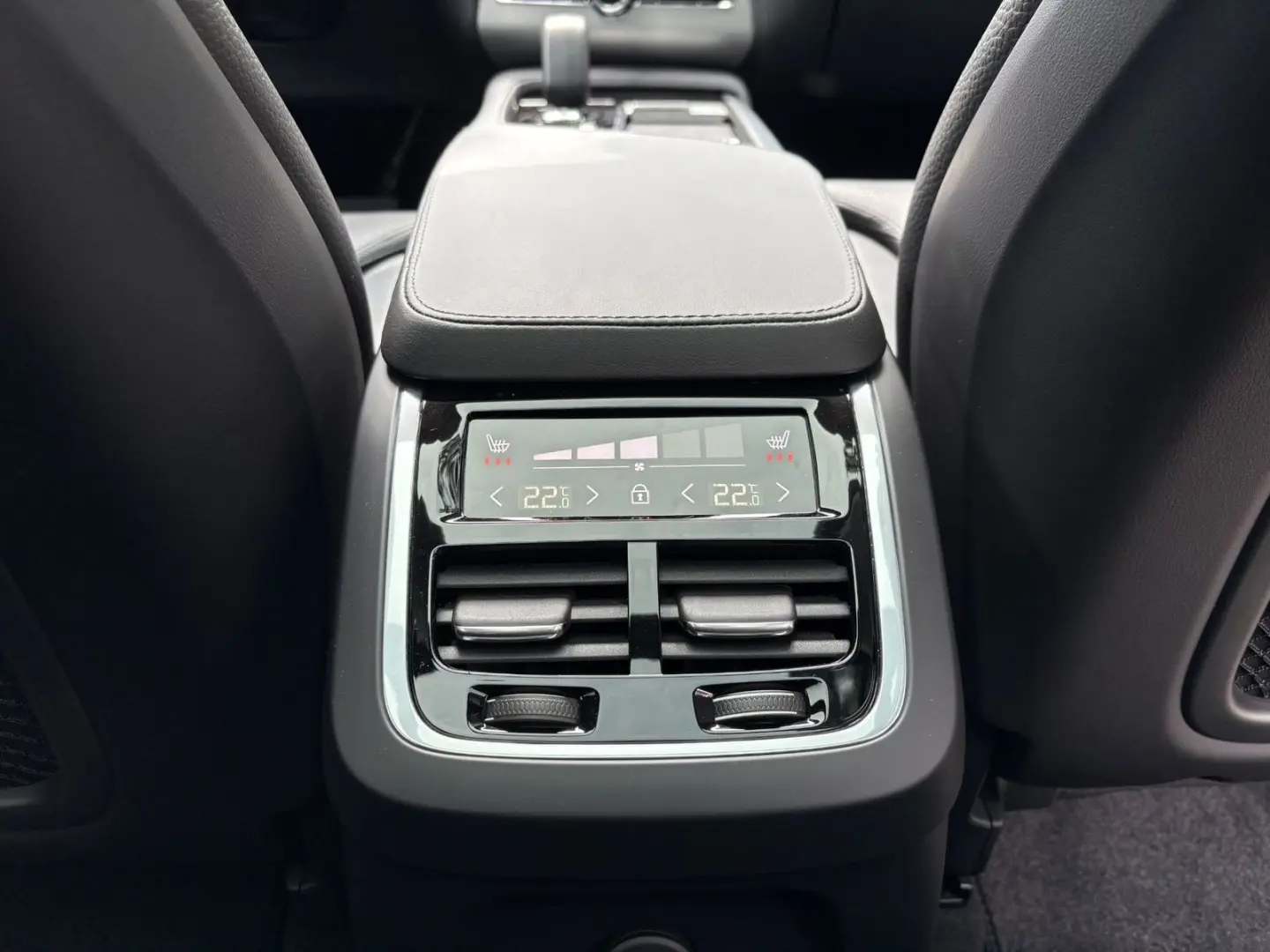 XC90 T8 Ultra Bright