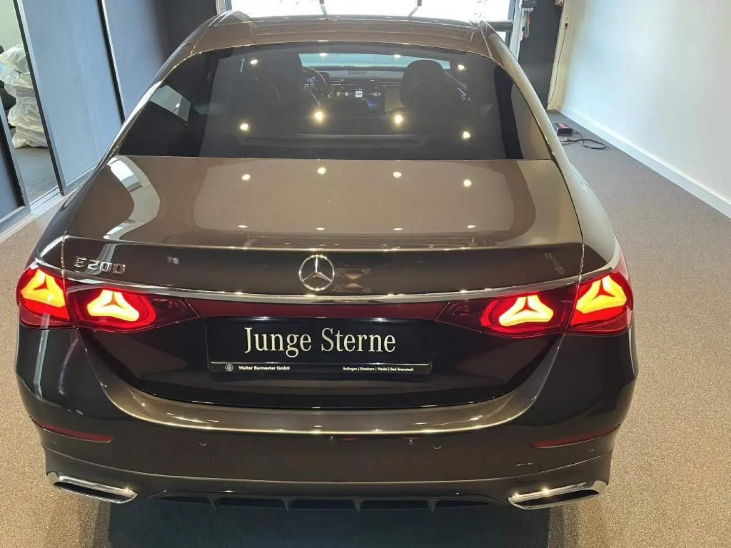 E 200 AMG  Night Navi Distronic Kamera MBUX Ambi