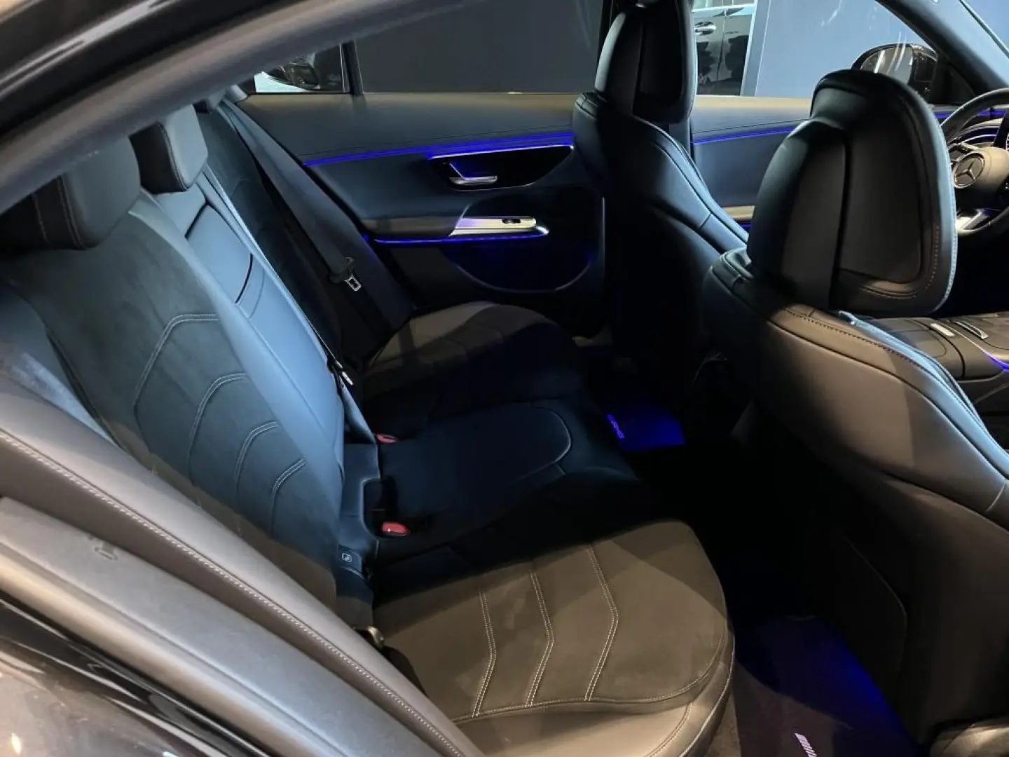 E 200 AMG  Night Navi Distronic Kamera MBUX Ambi