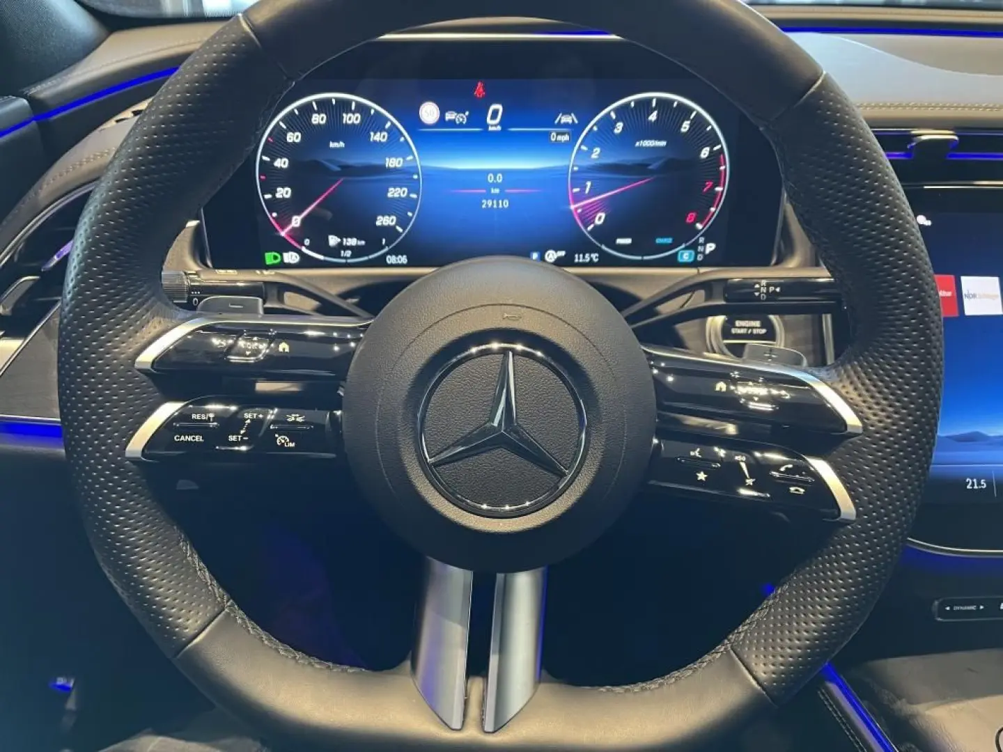 E 200 AMG  Night Navi Distronic Kamera MBUX Ambi