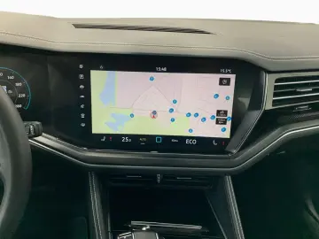 Touareg 3.0 TDI DSG 4M LED KAMERA AHK LUFT ACC