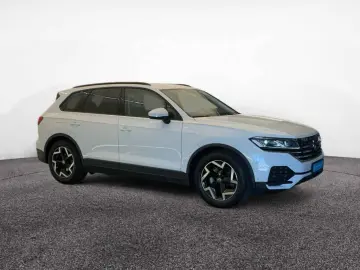 Touareg TDI 4M  LEDER LUFTF R-CAM AHK ACC 4Z-Kli