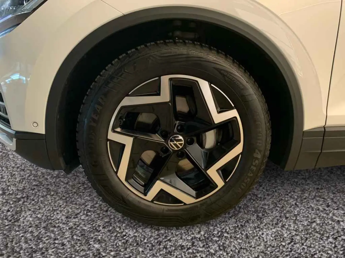 Touareg TDI 4M  LEDER LUFTF R-CAM AHK ACC 4Z-Kli