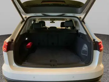 Touareg TDI 4M  LEDER LUFTF R-CAM AHK ACC 4Z-Kli