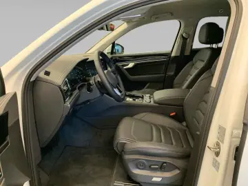 Touareg TDI 4M  LEDER LUFTF R-CAM AHK ACC 4Z-Kli