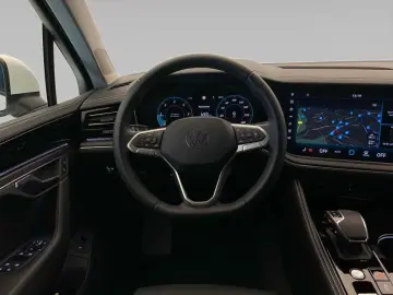 Touareg TDI 4M  LEDER LUFTF R-CAM AHK ACC 4Z-Kli