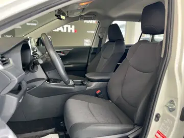 RAV4 Hybrid 4x2  LED KAMERA