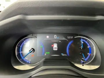 RAV4 Hybrid 4x2  LED KAMERA