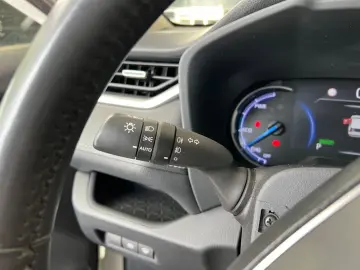 RAV4 Hybrid 4x2  LED KAMERA