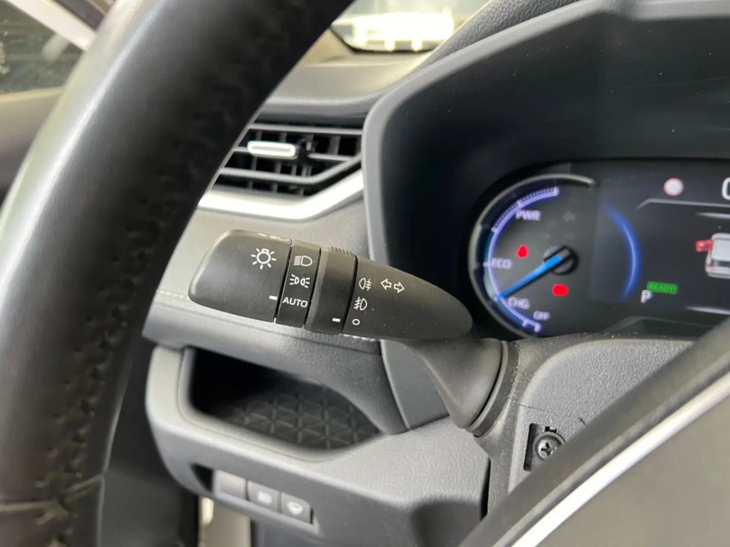 RAV4 Hybrid 4x2  LED KAMERA