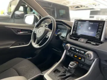 RAV4 Hybrid 4x2  LED KAMERA
