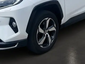 RAV 4 2.5 Plug-in Hybrid 4x4 Technik Nav LED AHK