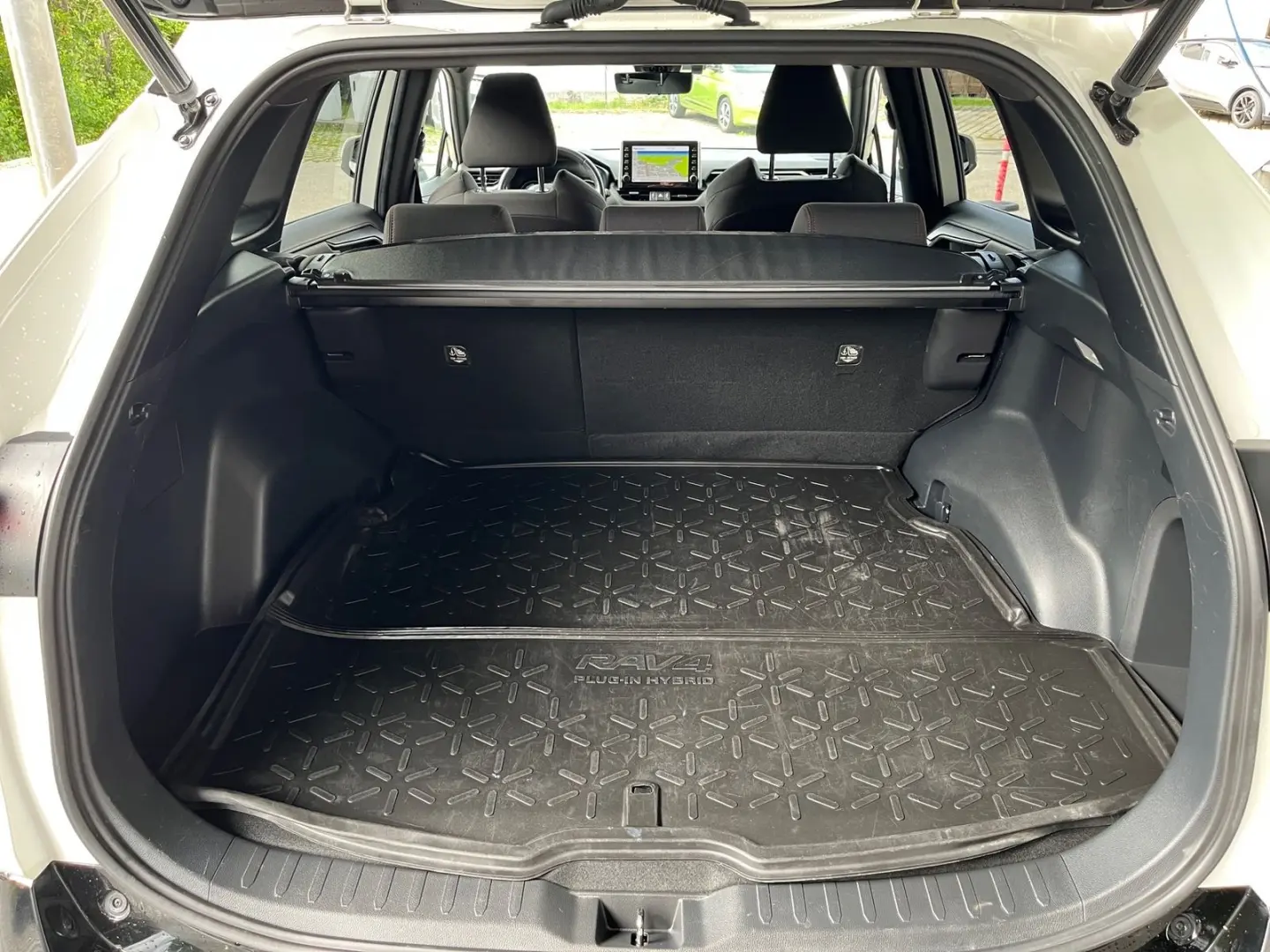 RAV 4 2.5 Plug-in Hybrid 4x4 Technik Nav LED AHK