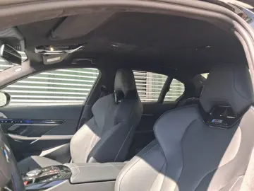 M5 Limousine M Drivers Package AHK B&W ACC 0 5%