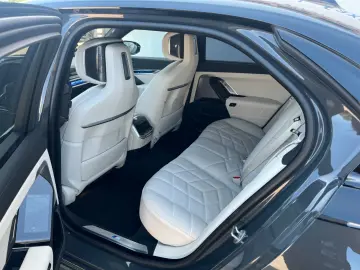 M760 e xDrive