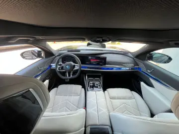 M760 e xDrive