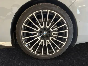 M760e xDrive SkyLounge DA&PAProf. Autobahnass.
