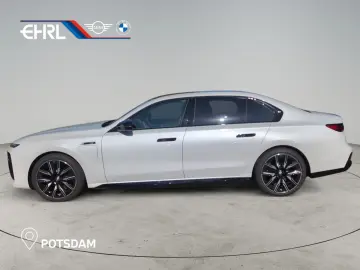 M760e xDrive M PERFORMANCE   MASSAGEFUNKTION