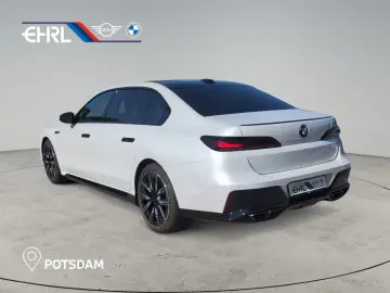 M760e xDrive M PERFORMANCE   MASSAGEFUNKTION