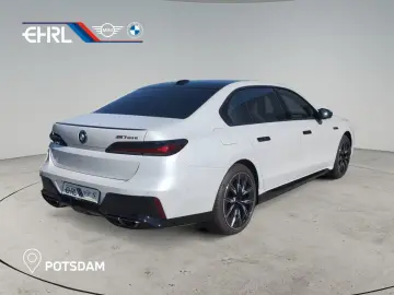 M760e xDrive M PERFORMANCE   MASSAGEFUNKTION