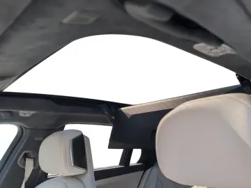 M760e xDrive M PERFORMANCE   MASSAGEFUNKTION
