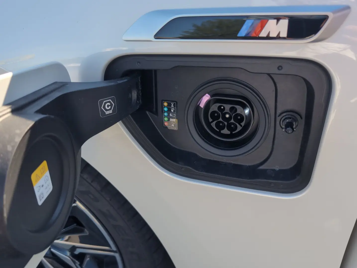 M760e xDrive M PERFORMANCE   MASSAGEFUNKTION