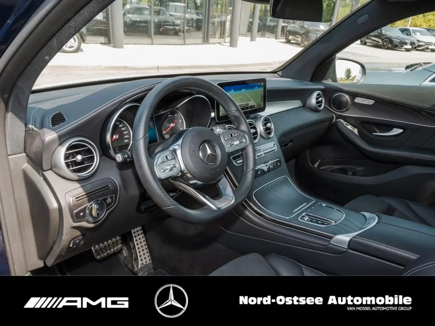GLC 220 d 4M AMG KAMERA NAVI TEMPO AHK LED SHZ