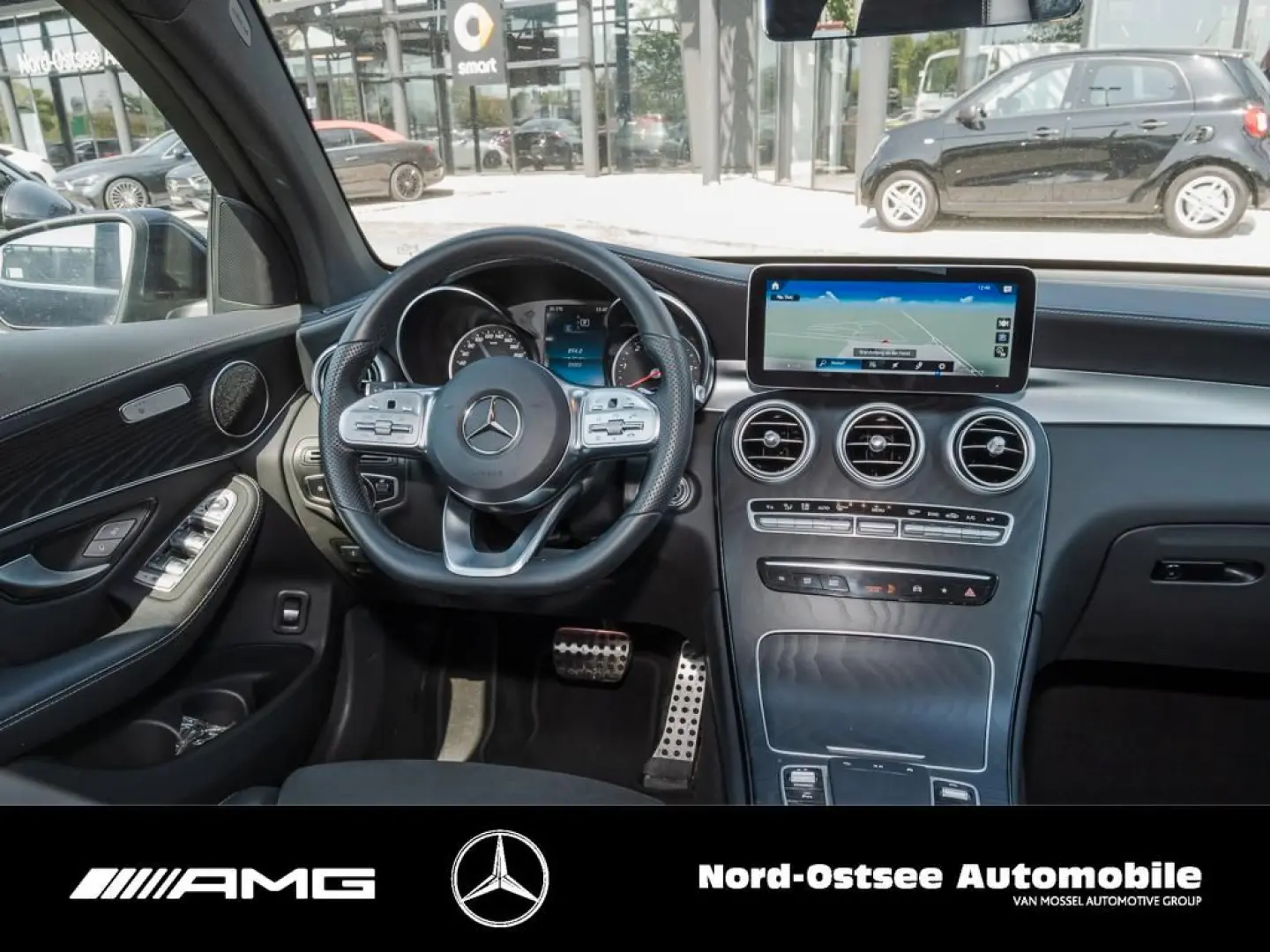 GLC 220 d 4M AMG KAMERA NAVI TEMPO AHK LED SHZ