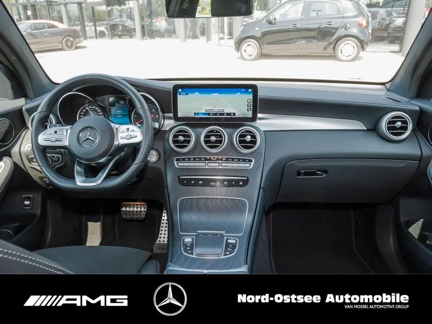 GLC 220 d 4M AMG KAMERA NAVI TEMPO AHK LED SHZ