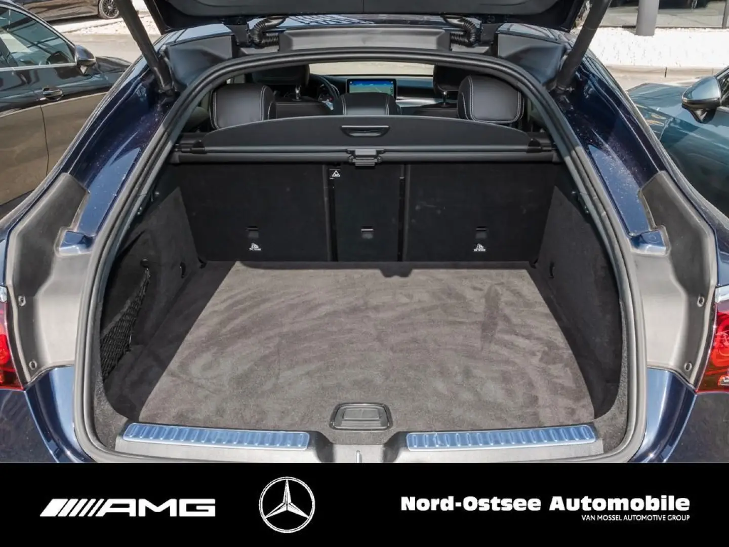 GLC 220 d 4M AMG KAMERA NAVI TEMPO AHK LED SHZ