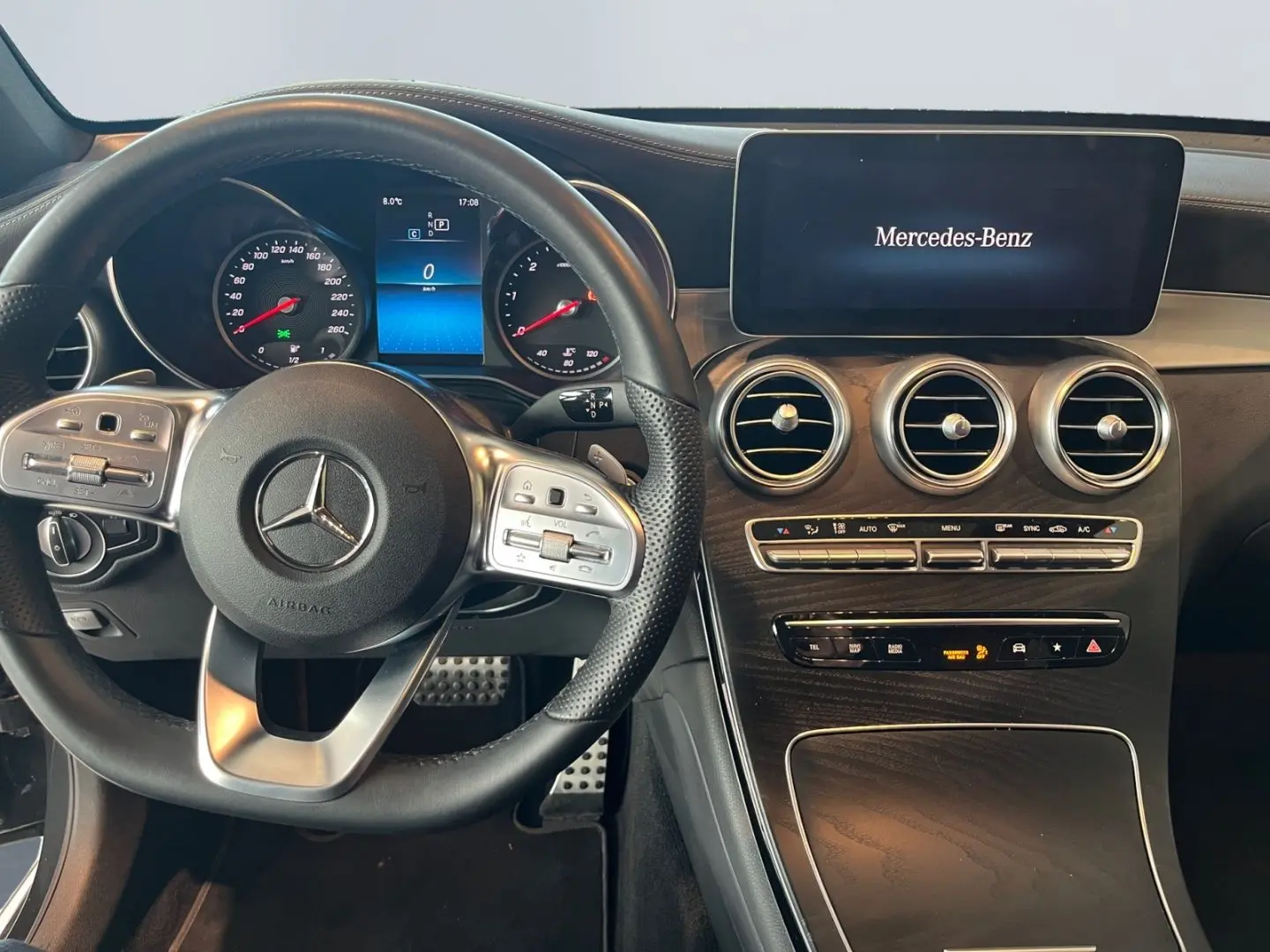 GLC 220 AMG Line Coupe d 4M 9G LED Pano AHK Led