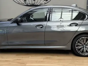 320 e Lim M Sport  LIVE CP NAVI LED UPE 56