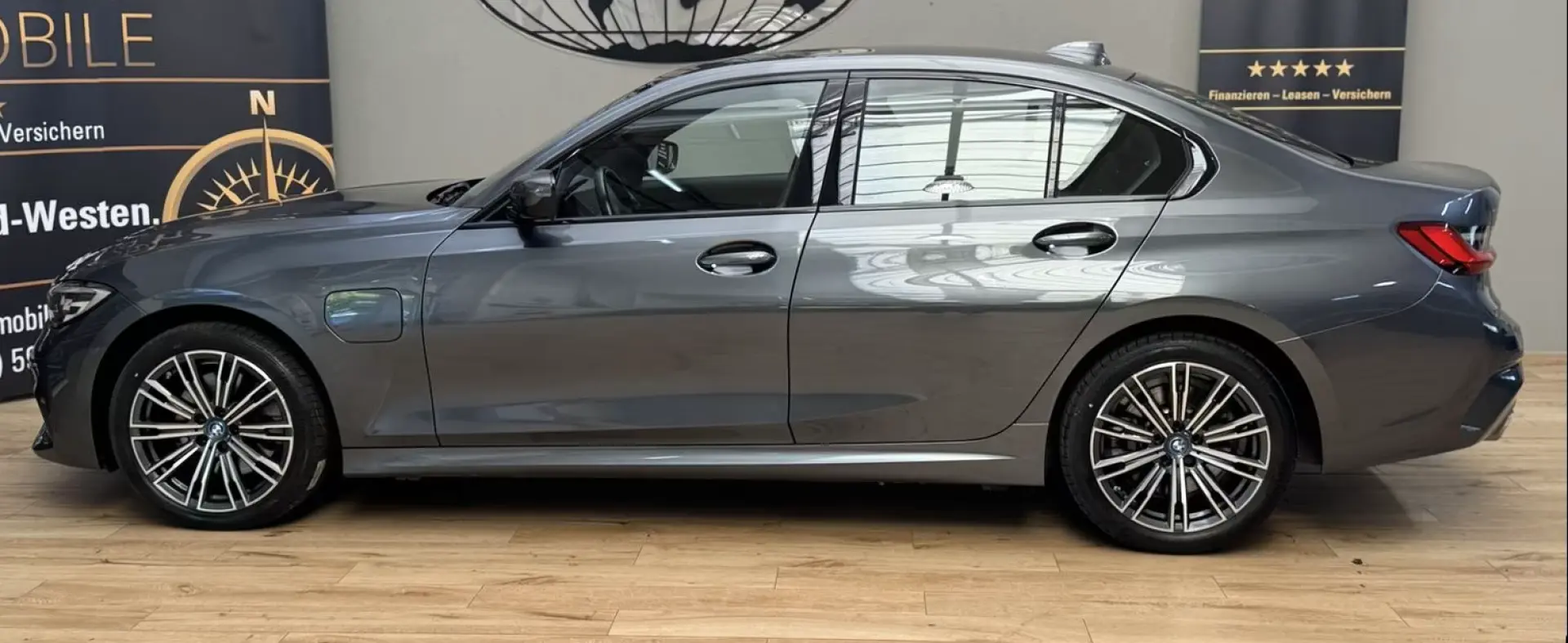 320 e Lim M Sport  LIVE CP NAVI LED UPE 56