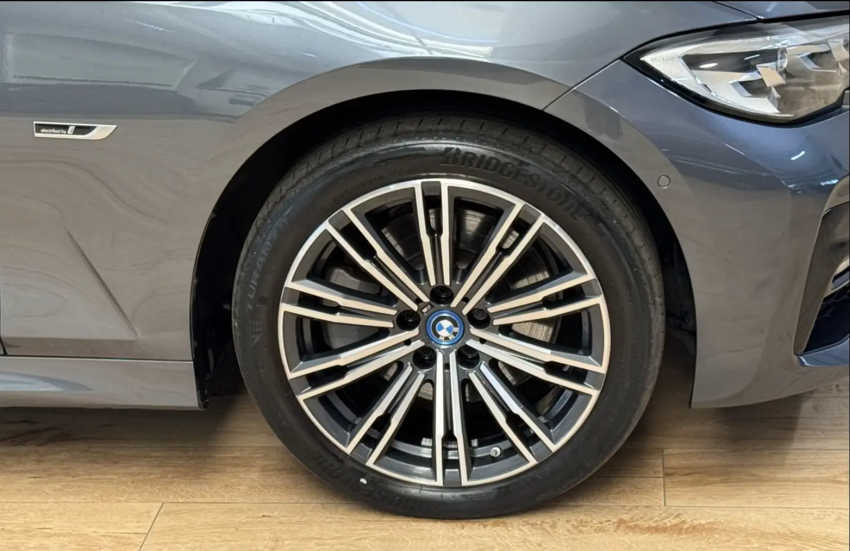 320 e Lim M Sport  LIVE CP NAVI LED UPE 56