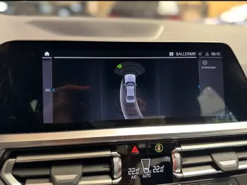 320 e Lim M Sport  LIVE CP NAVI LED UPE 56