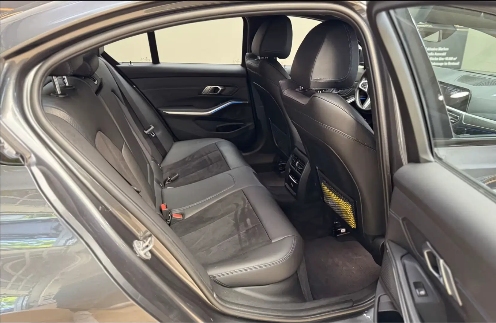 320 e Lim M Sport  LIVE CP NAVI LED UPE 56